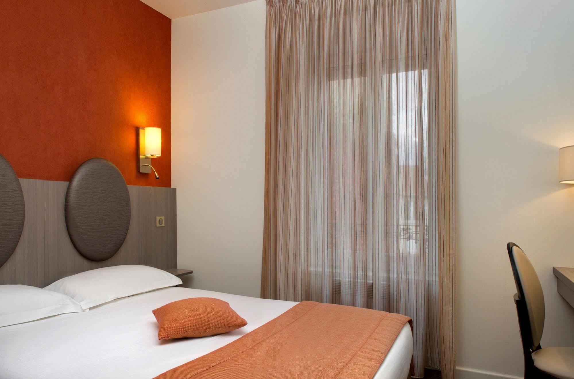Hotel Arverna Vichy - Clt'Hotel Dış mekan fotoğraf