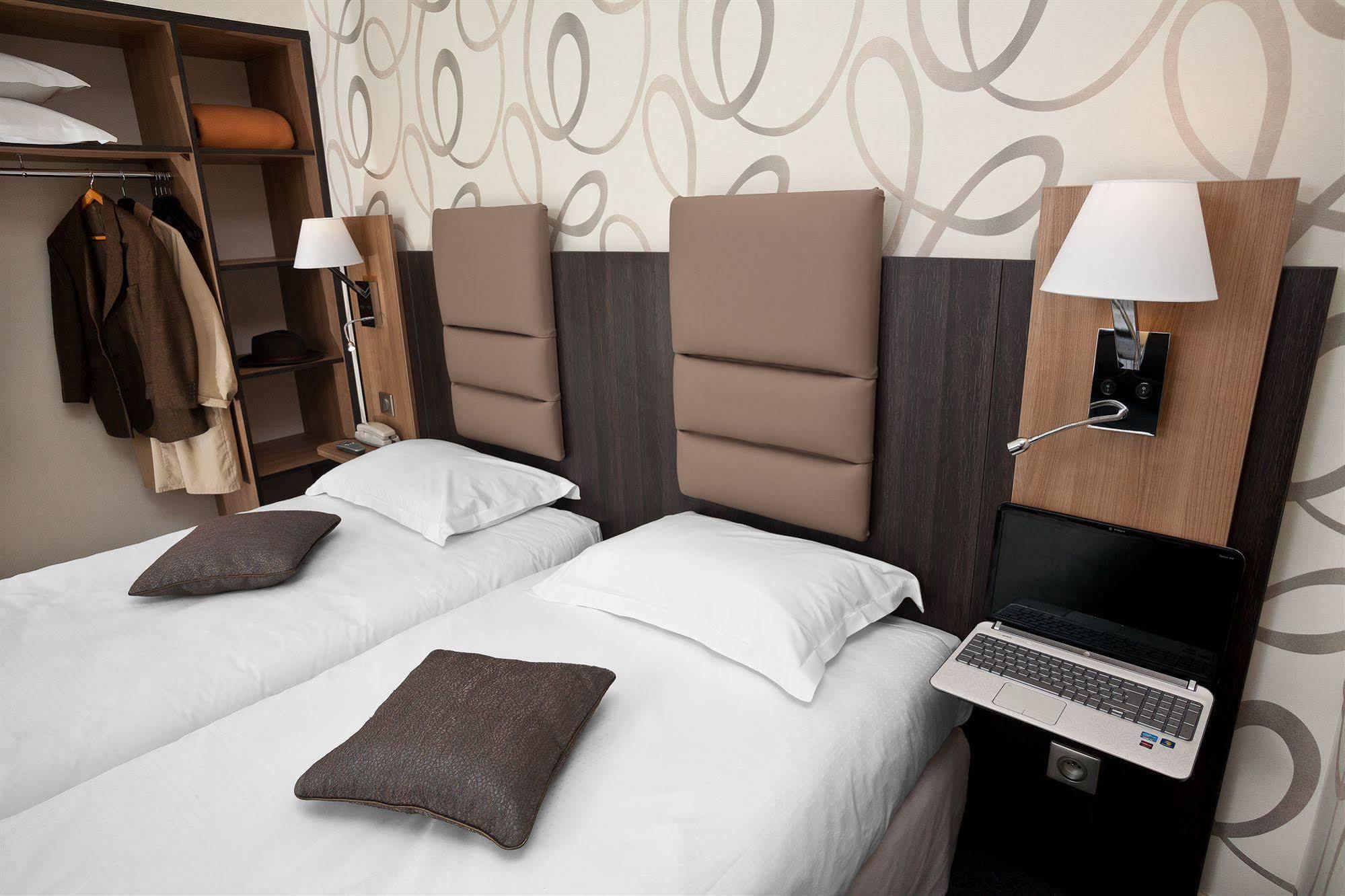 Hotel Arverna Vichy - Clt'Hotel Dış mekan fotoğraf